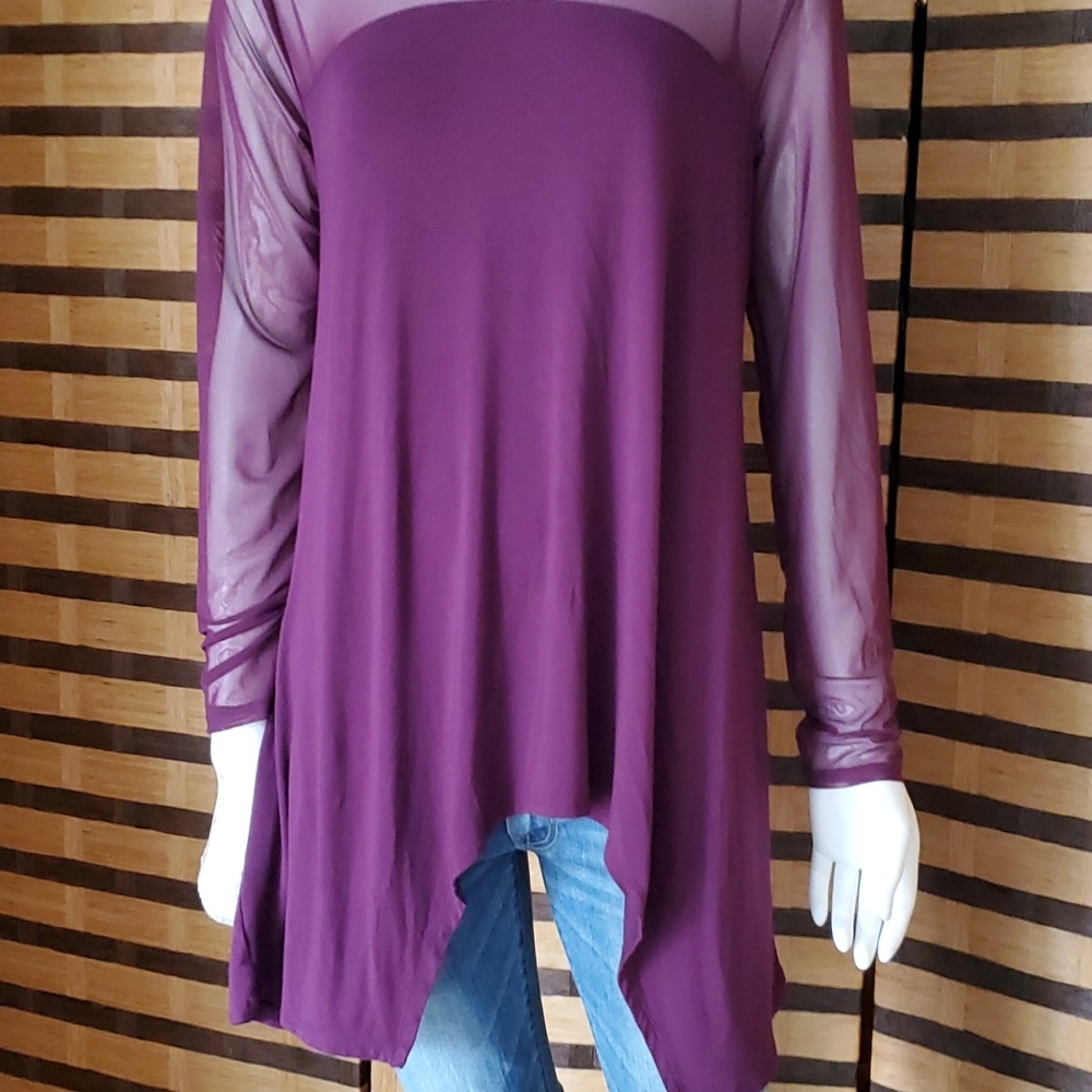 DKNY Asymmetrical mesh neckline/arms - Picture 3 of 9